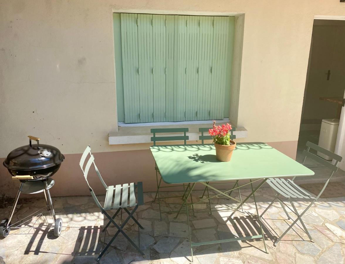 Gite Le Palmier - Perfectly Located Cosy Studio With Private Garden Puissalicon Exterior photo